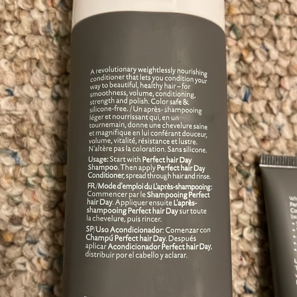 Living Proof PhD conditioner - Picture 3 of 5